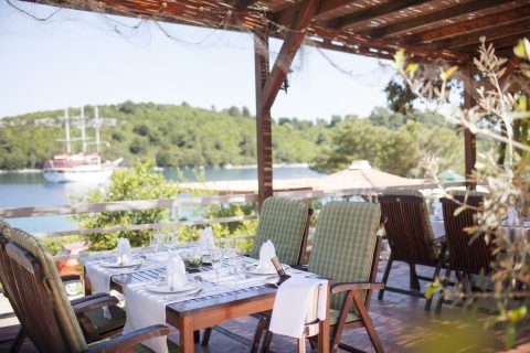 alh_tavern_odisej_terrace_01