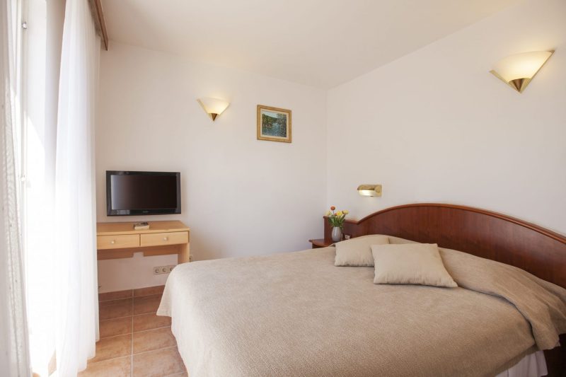 deluxe-room-2